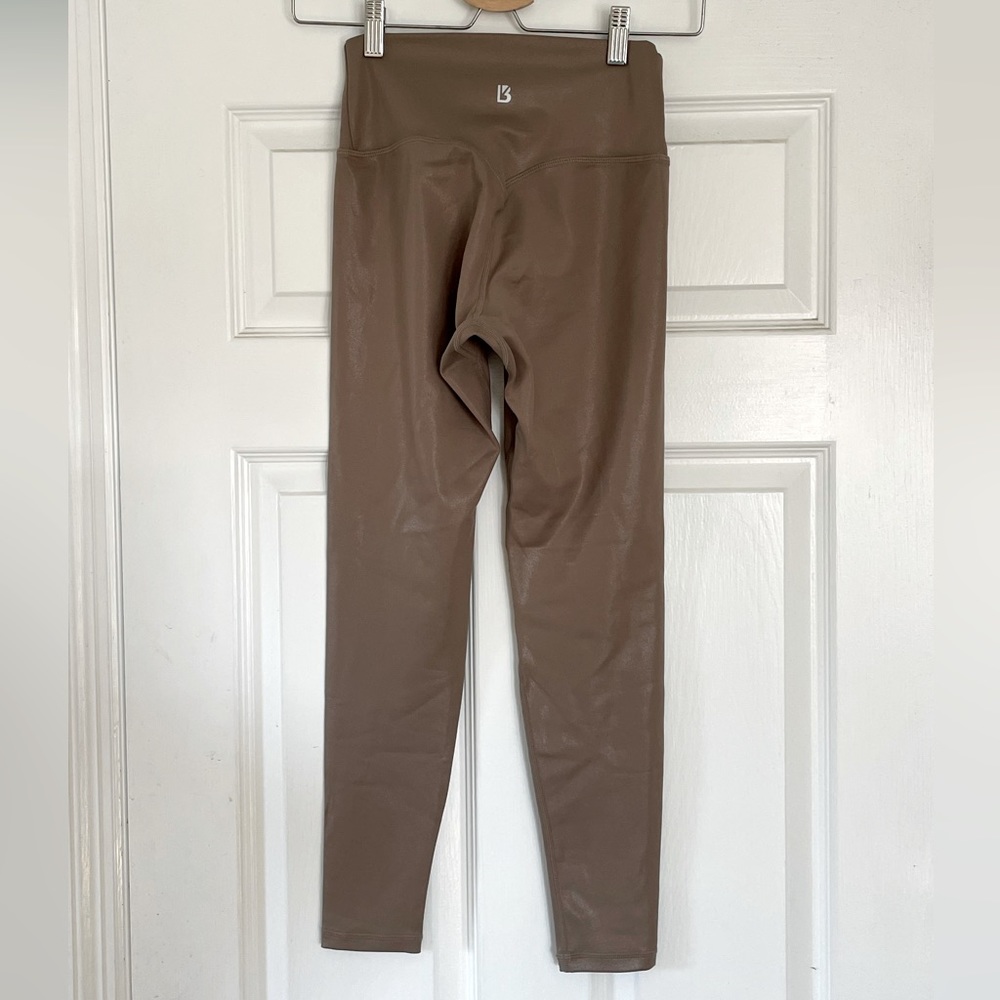 Buffbunny leggings in shimmering sand fabric - S